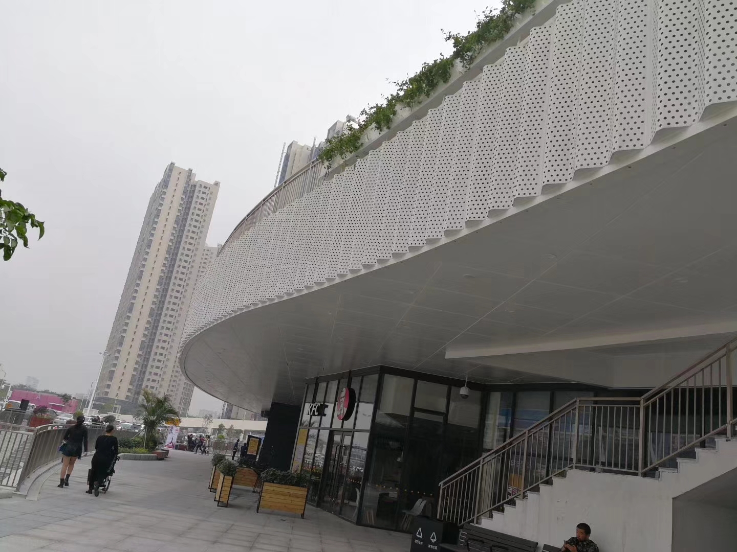 咸陽商場門頭鋁單板